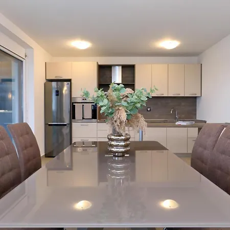 Appartement Leda *