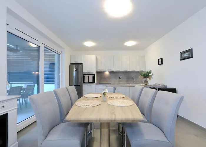 Leda Апартаменты