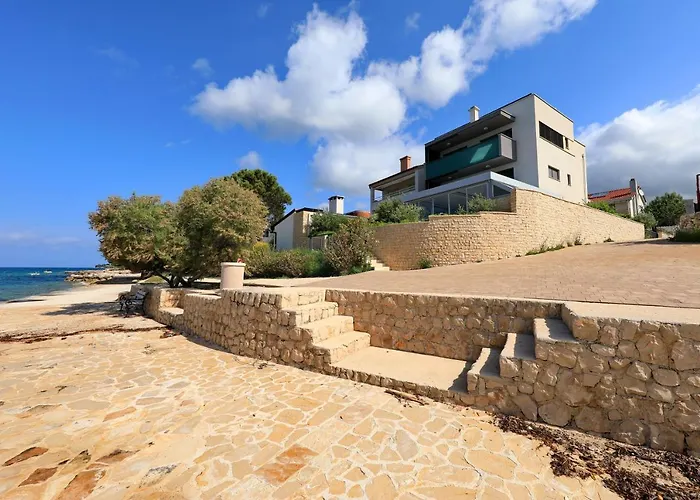 Апартаменты Leda *