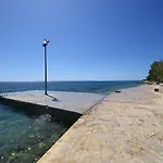 Leda *