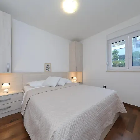 Apartamento Leda Kožino