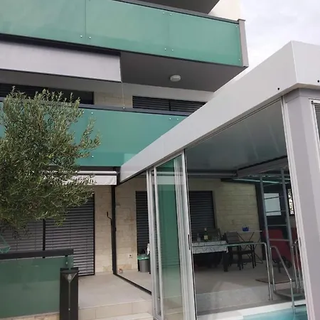 Apartamento Leda Kožino