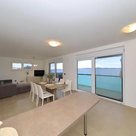 Apartamento Leda Kožino